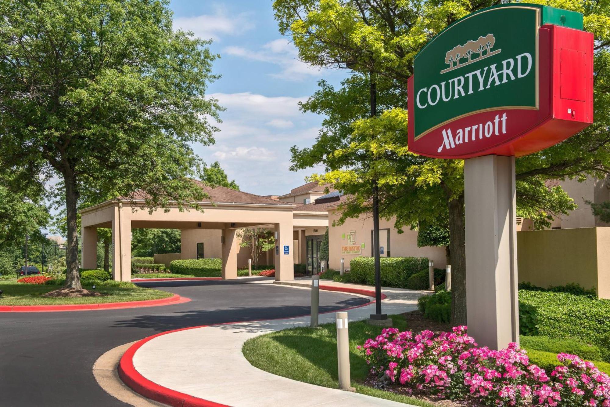 Courtyard By Marriott Роквилл Экстерьер фото