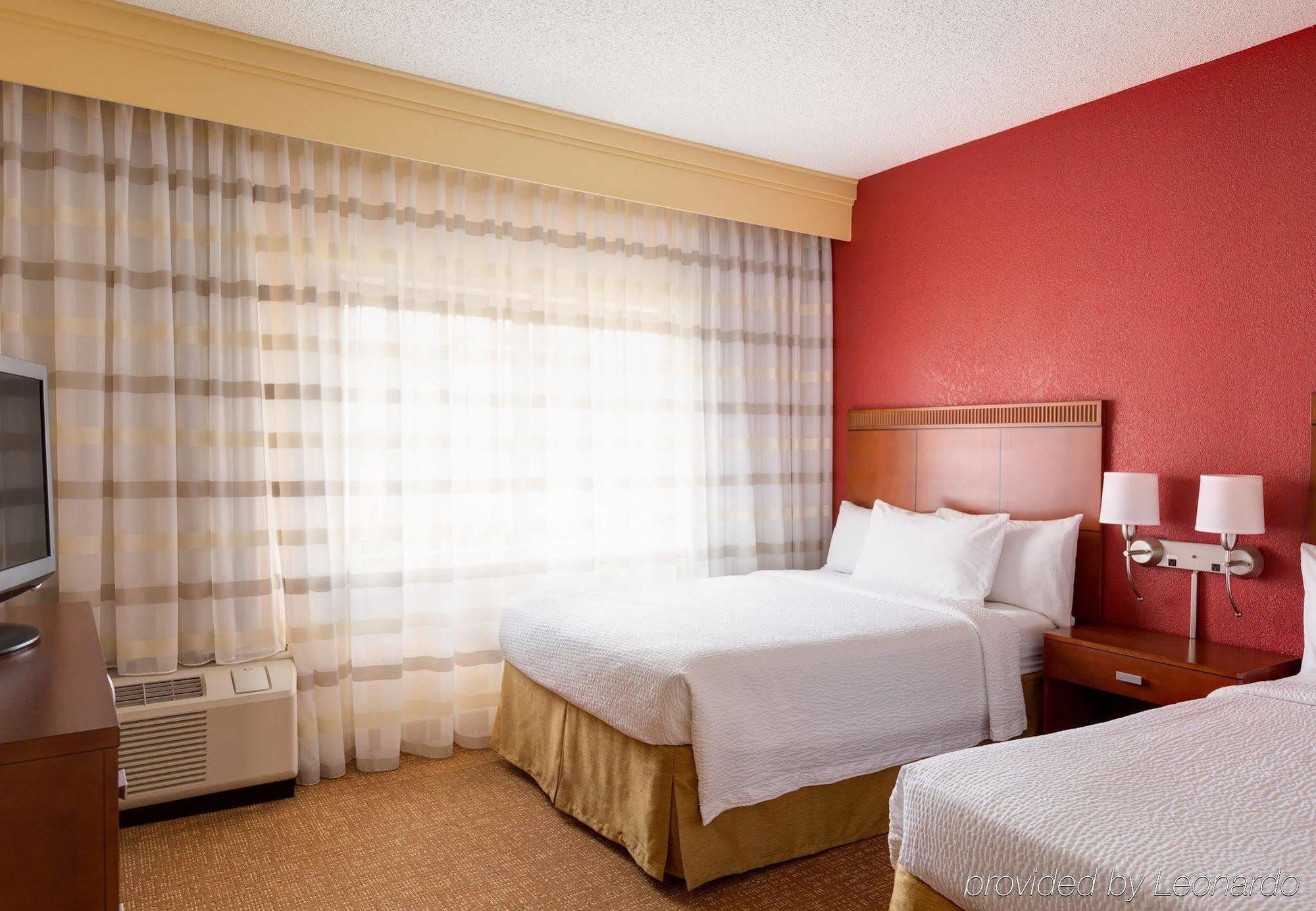 Courtyard By Marriott Роквилл Экстерьер фото